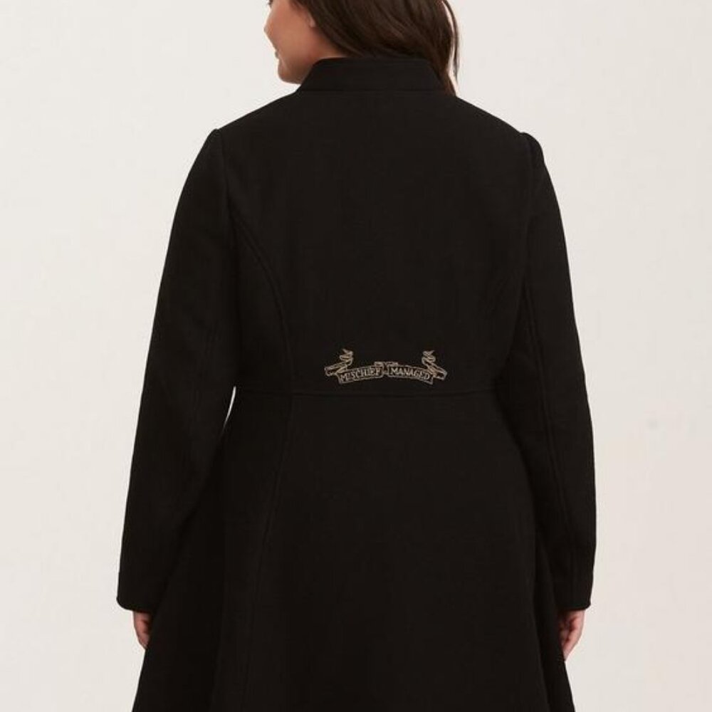 Torrid Harry Potter Black & Gold Embroidered Capelet Coat, Size 1 (XL) - Picture 11 of 16